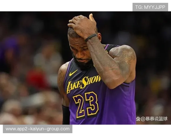 湖人惨败20分！浓眉沉默，勒布朗无力回天，湖人队勒布朗詹姆斯图片